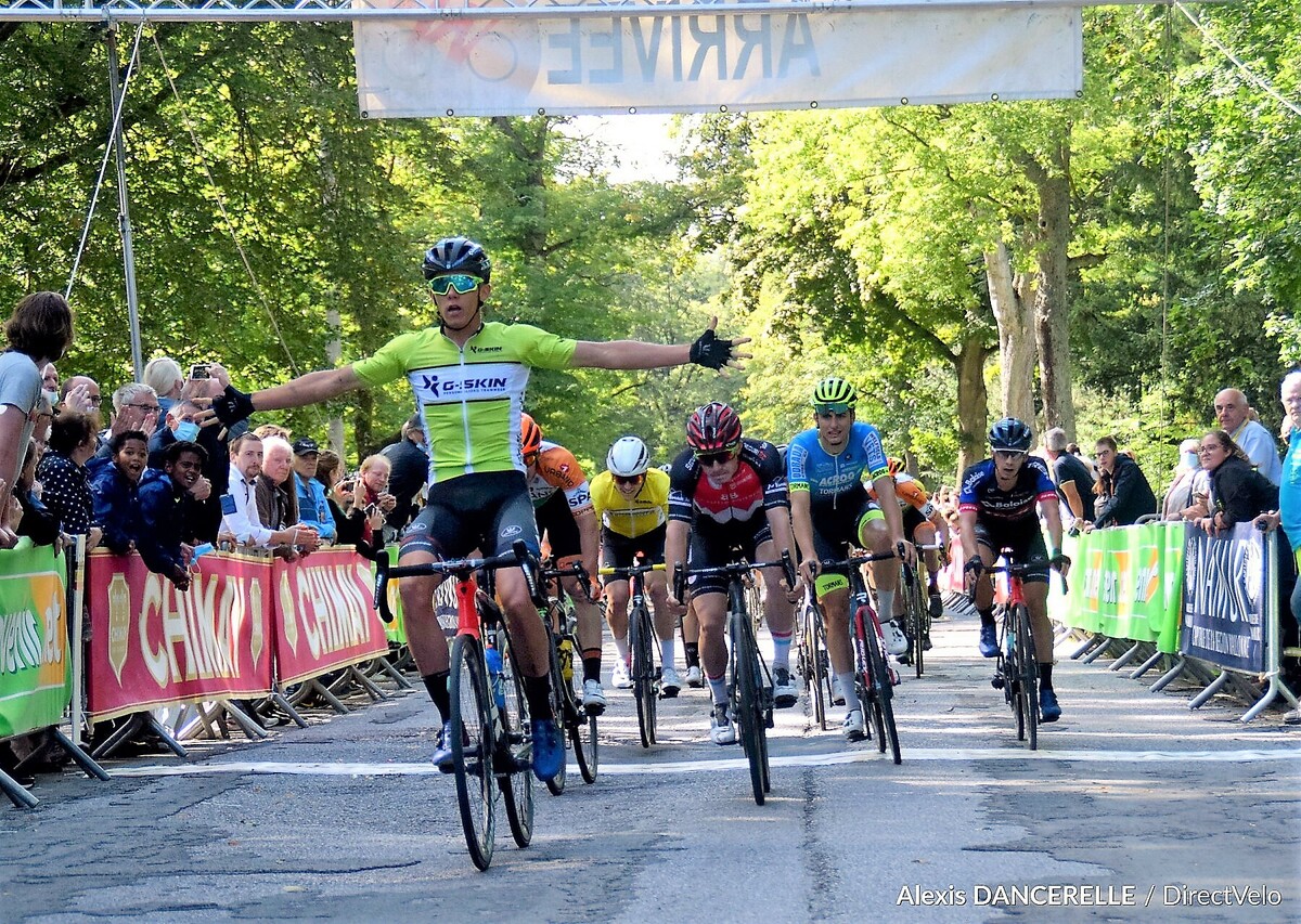 Thibau Nys sluit Tour de Namur ook af met de zege