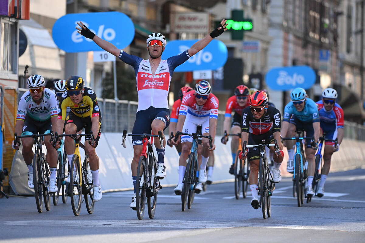 Jasper Stuyven wint Milaan-Sanremo