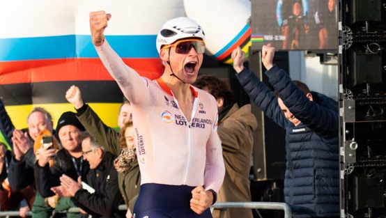 Van der Poel is wereldkampioen wegwielrennen 2023