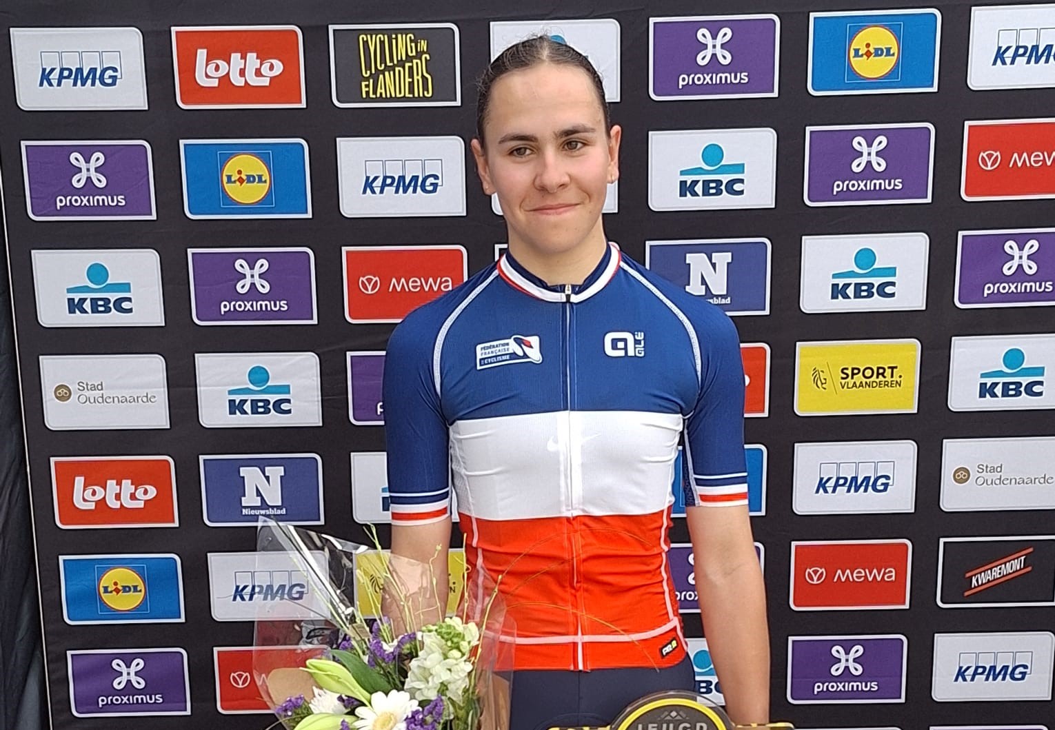 Célia Gery wint de Ronde van Vlaanderen