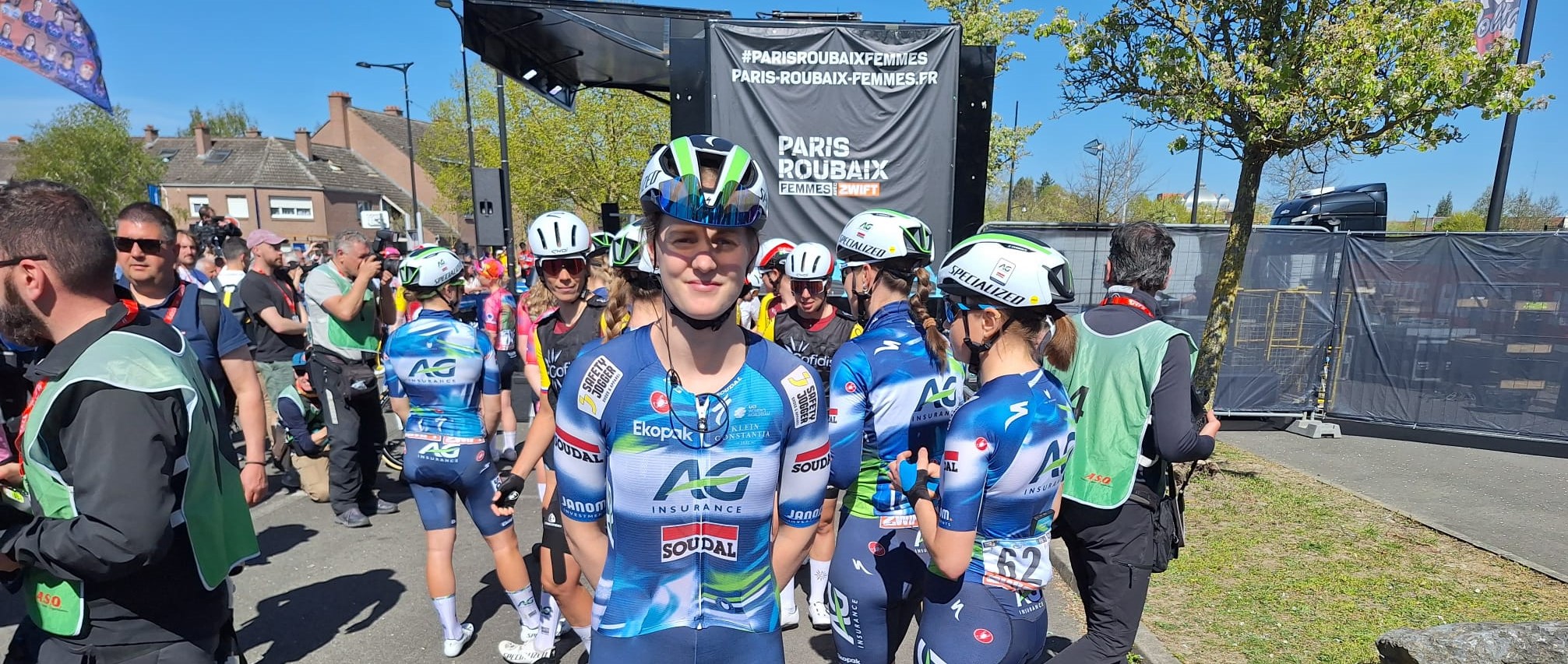 Fauve Bastiaenssen vinkt Parijs-Roubaix af. 'De piste opdraaien was best emotioneel'