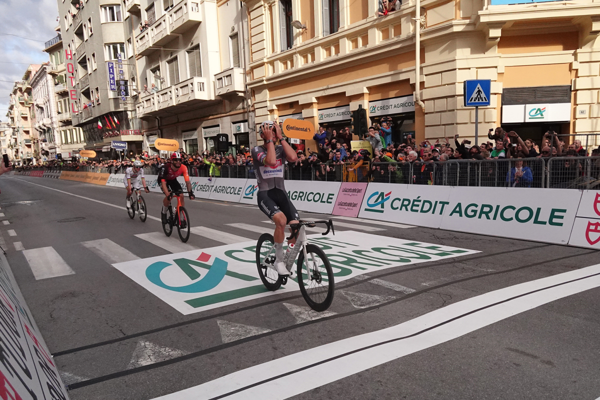 Van der Poel wint voor 2de keer Milaan-Sanremo