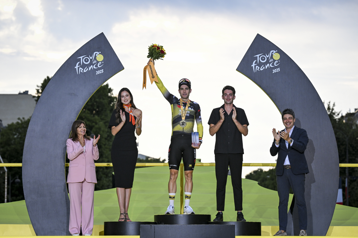 Wout van Aert schittert wederom in Parijs