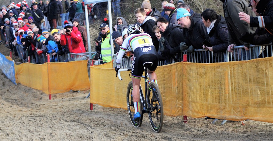 Wie houdt Sanne Cant van 5de opeenvolgende zege in Antwerpen?