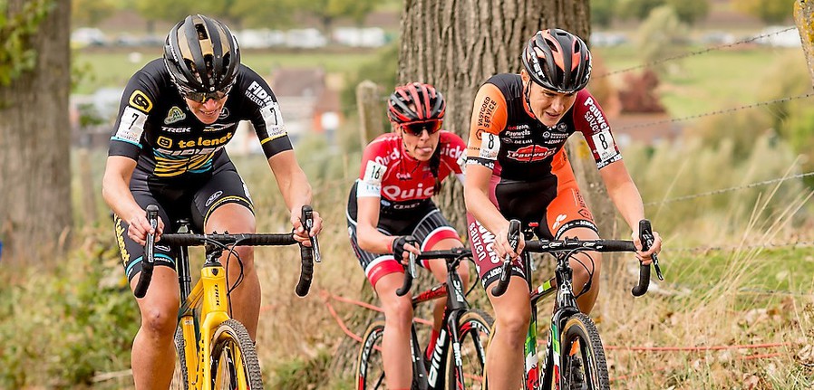 De 35ste Kasteelcross in Zonnebeke