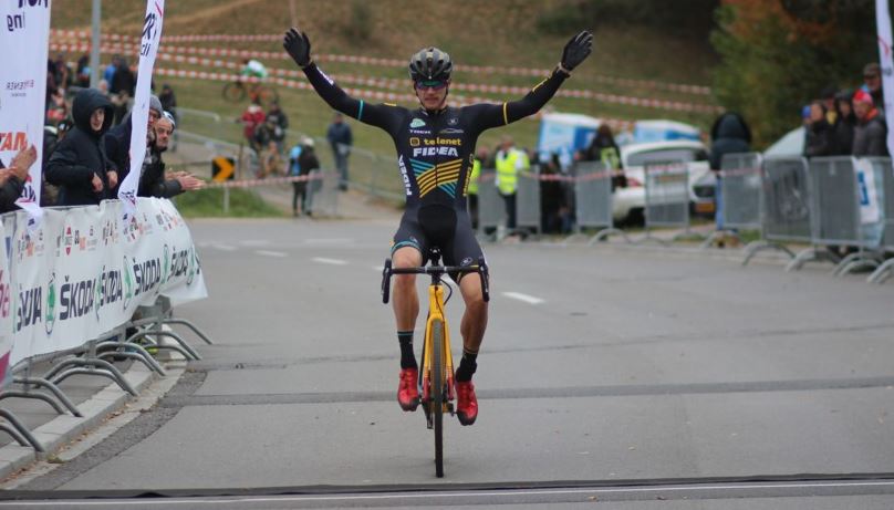 Corné van Kessel won -daags na spectaculaire val- in Contern (Lux)