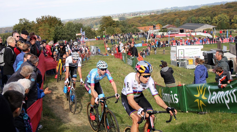 Uitkijken naar een nieuwe cross en strijd tussen de toppers