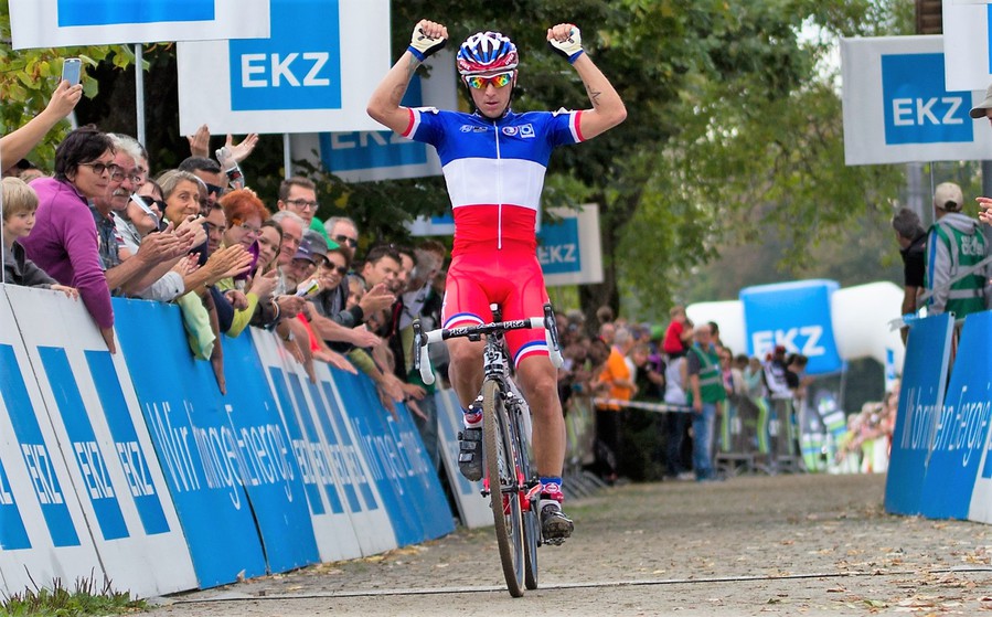 Francis Mourey start afscheidsseizoen met EKZ Cross Tour Baden