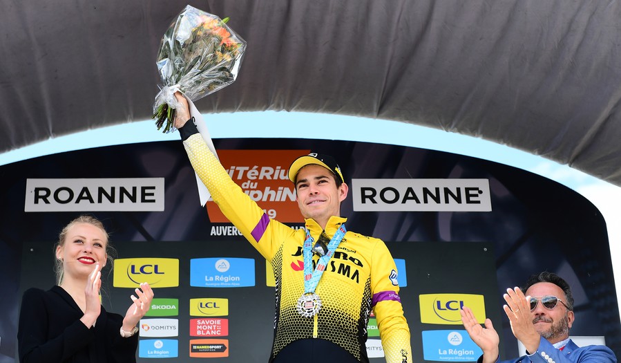 Wout van Aert wint de tijdrit in het Critérium du Dauphiné