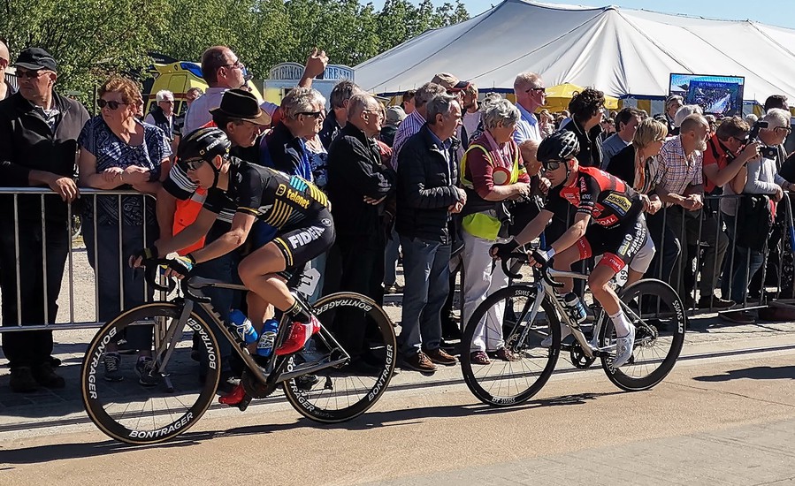 Telenet Fidea Lions en Pauwels Sauzen-Bingoal in Flèche du Sud