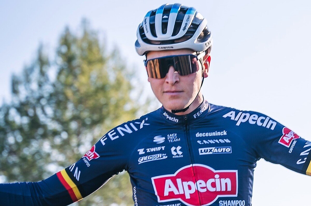 Tim Merlier wint de Brugge-De Panne Classic 2022