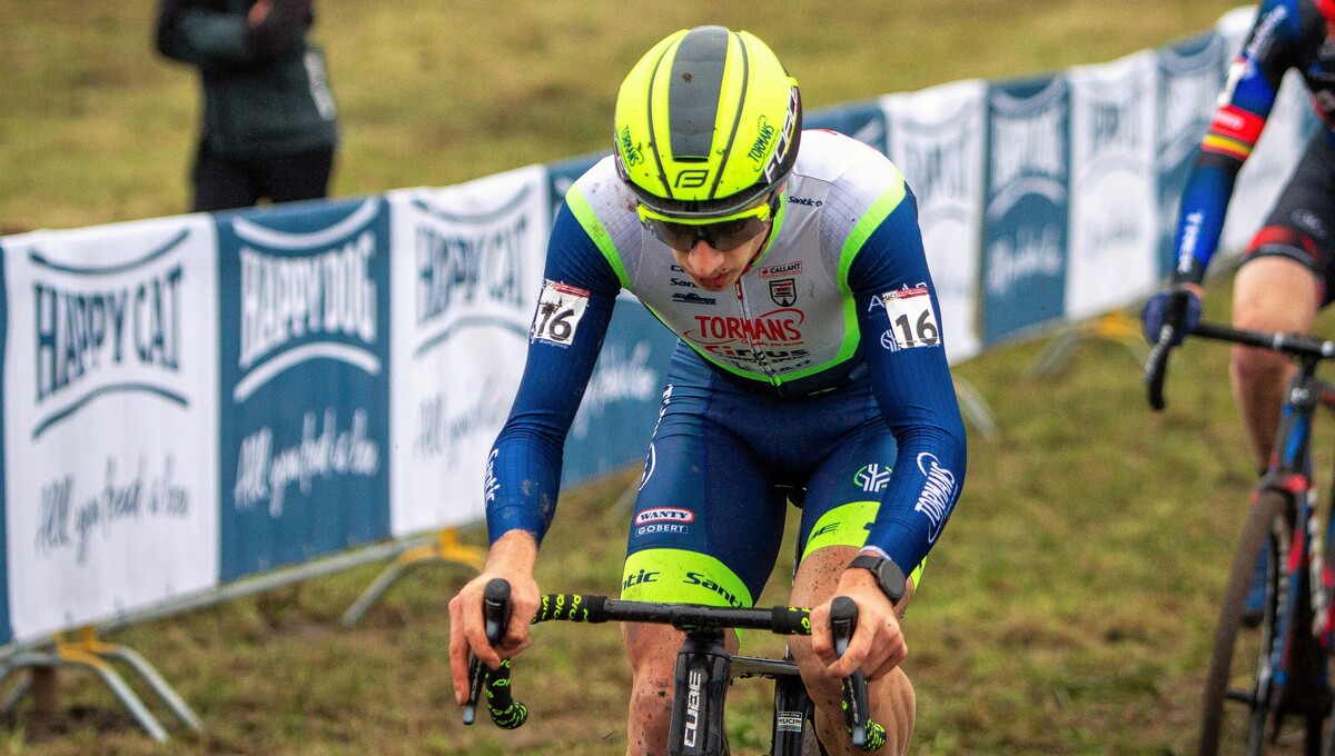 Start van het wegseizoen voor Quinten Hermans