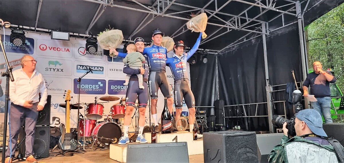 Mathieu van der Poel wint Izegem Koers 2022