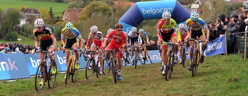 Tom Meeusen koelbloedigste in spannendste Koppenbergcross ooit