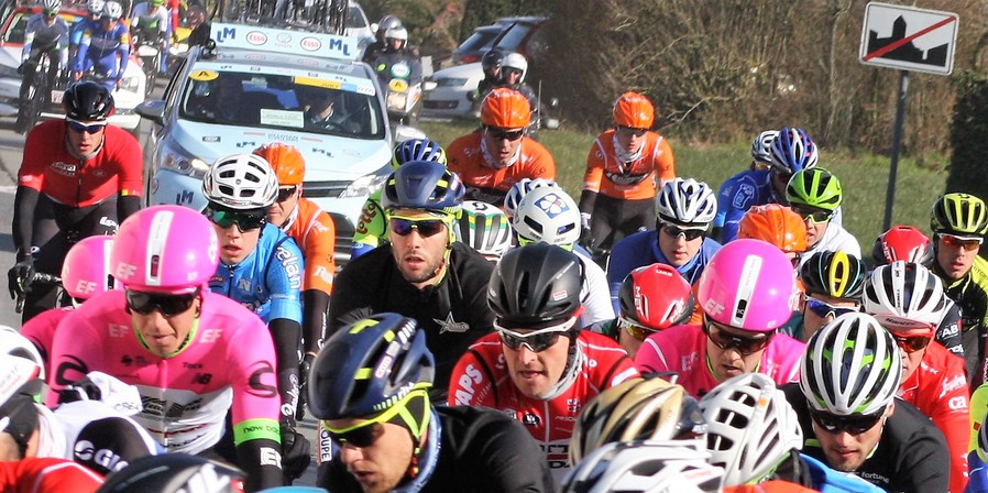 Wout van Aert kleurt meteen mee de finale bij debuut in Omloop