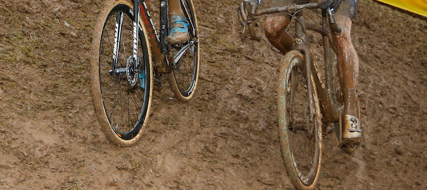 Wout van Aert komt als winnaar uit materiaalslag