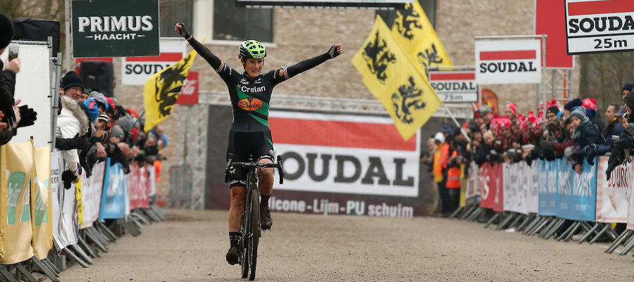 Loes Sels wint voor het eerst sinds BK 2008 een A-cross