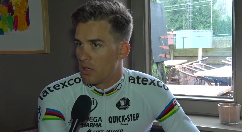 VIDEO: het allerlaatste interview met Zdenek Stybar in regenboogtrui