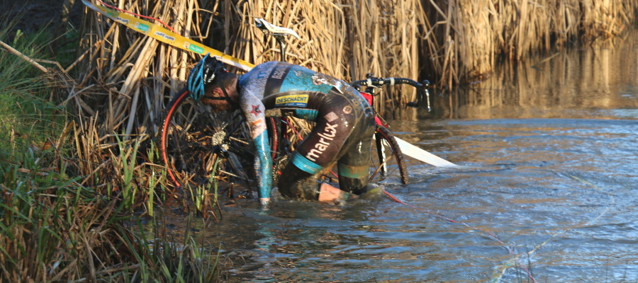 Foto van de week: Thomas Joseph ontpopt zich tot ijsbeer in Zonnebeke