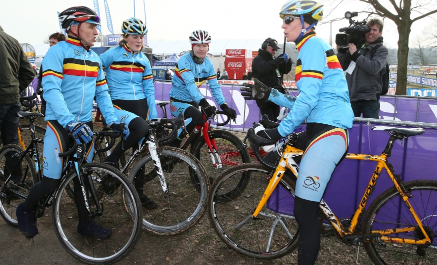 Uniek in de geschiedenis: Belgische dames winnen landenklassement!
