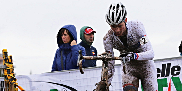 Mathieu van der Poels vader bouwde WK-parcours: 'balkjes? Dan ken je onze pa nog niet'