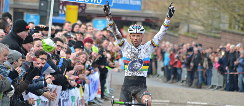 Sven Nys rijdt concurrentie in de vernieling in Zonnebeekse Kasteelcross