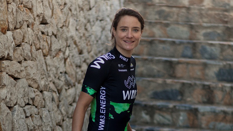 Marianne Vos treedt terug in competitie na sleutelbeenbreuk