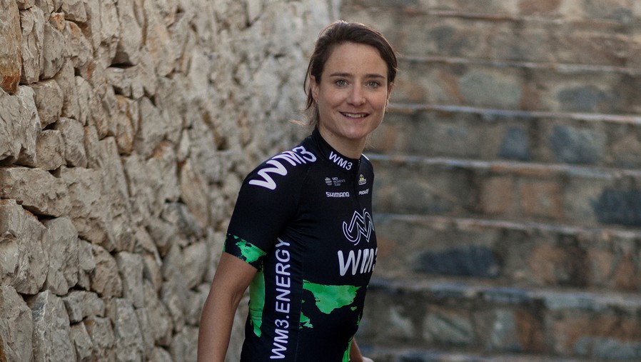 Marianne Vos treedt terug in competitie na sleutelbeenbreuk