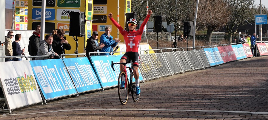 Zwitsers kampioen Rouiller soleerde naar de zege bij de beloften in Hulst