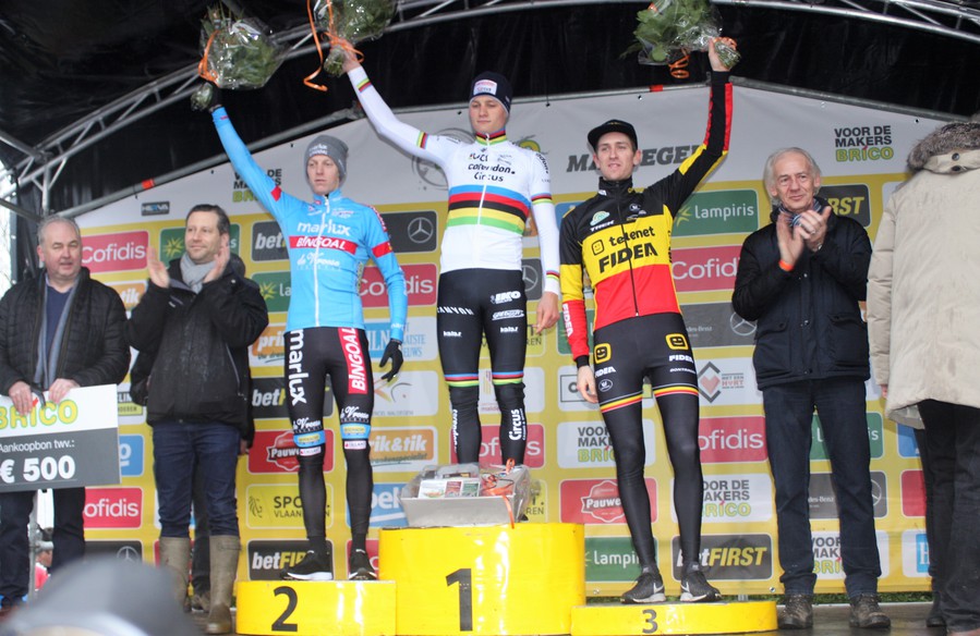 Mathieu van der Poel ook in Maldegem op het hoogste schavotje