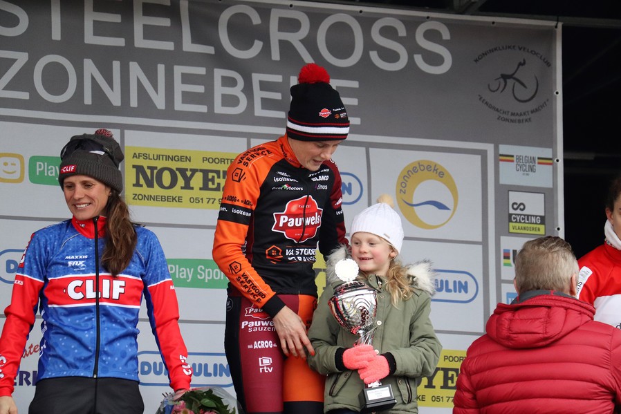 Loes Sels en Kevin Pauwels op erelijst Kasteelcross