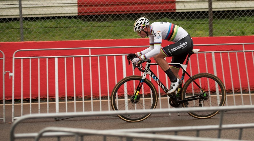 Van der Poel voegt dagje Belgische kust toe aan programma