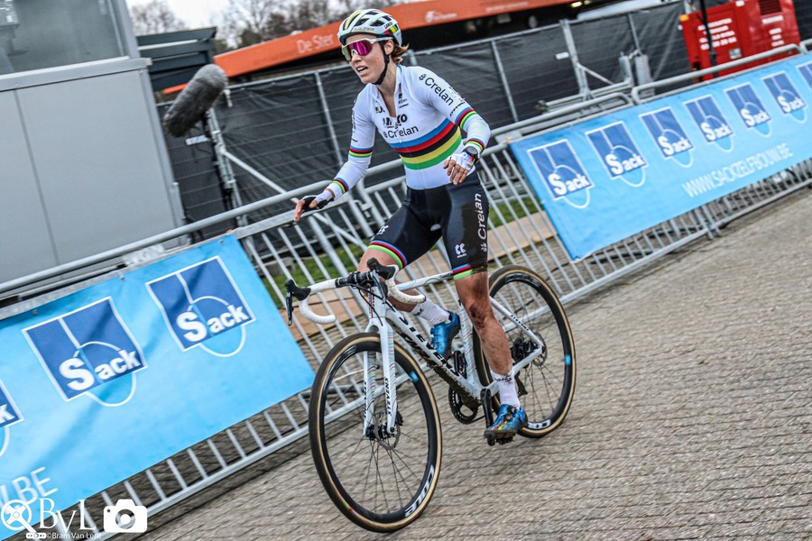 Sanne Cant boekt zege in Sint-Niklaas