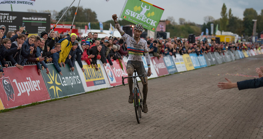 Succesvolle start van Mathieu van der Poel