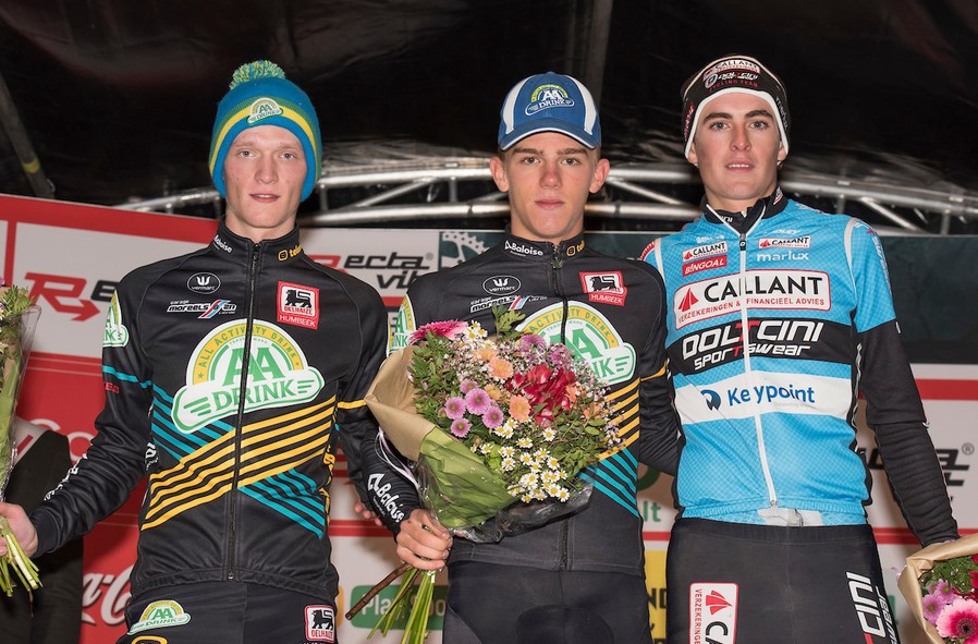 PEL_4719 podium juniores Pelt.jpg (235 KB)