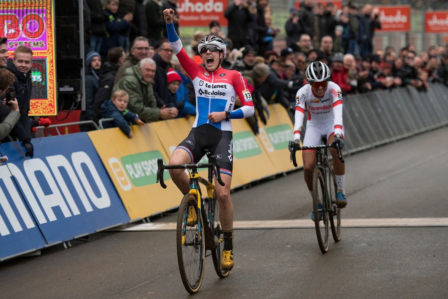 Sterke Lucinda Brand wint in Heusden-Zolder