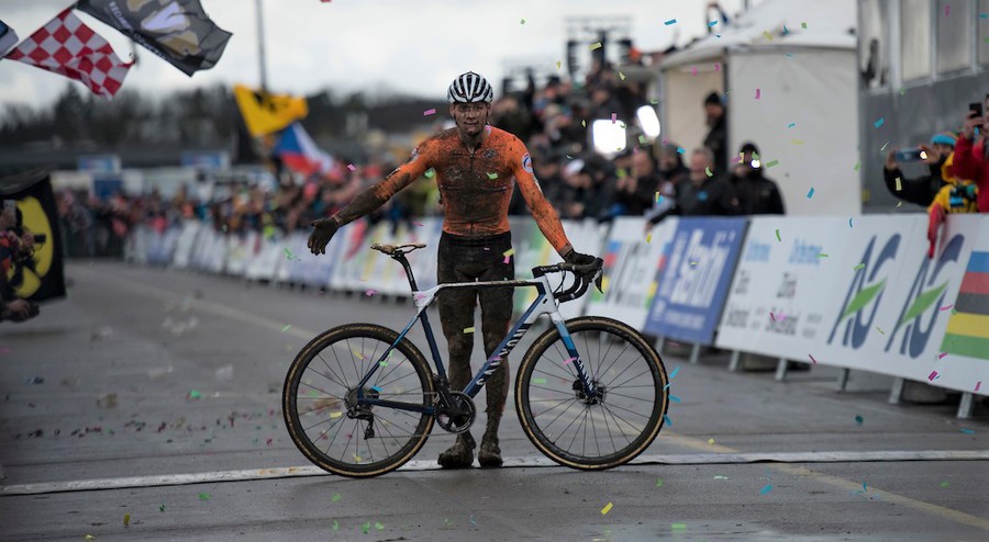 Het WK veldrijden als doel voor Van der Poel