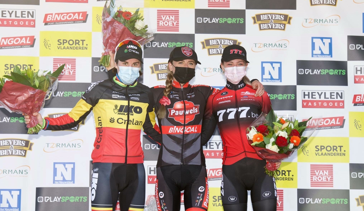 Oostmalle 2021 podium dames.jpg (580 KB)