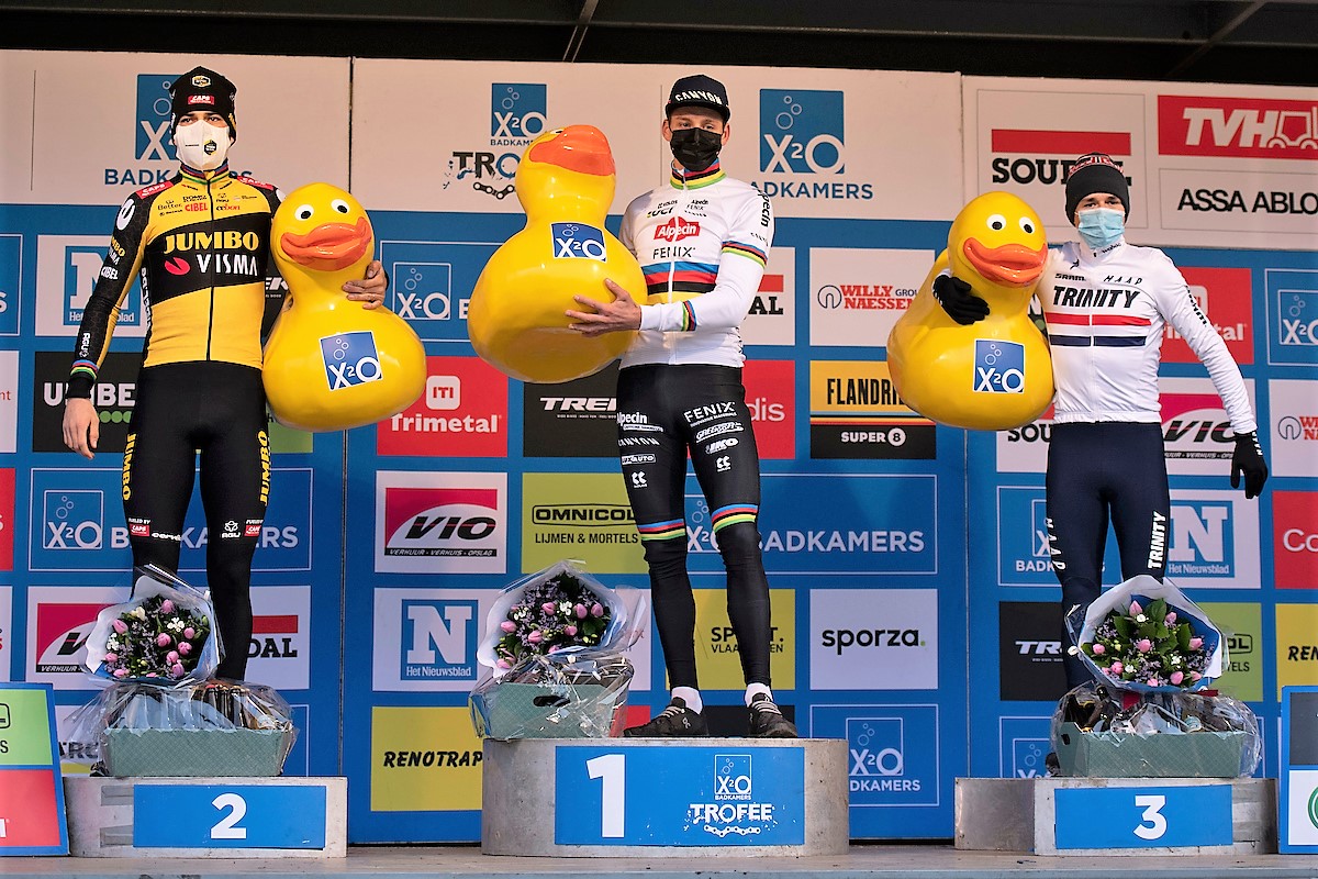 BAA_9896 podium heren.jpg (395 KB)