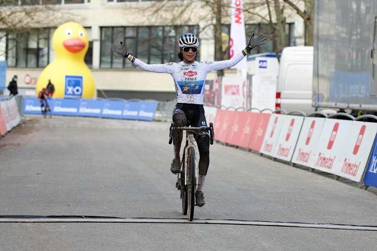 Alvarado wint voor het 3de jaar op rij Brussels Universities Cyclocross