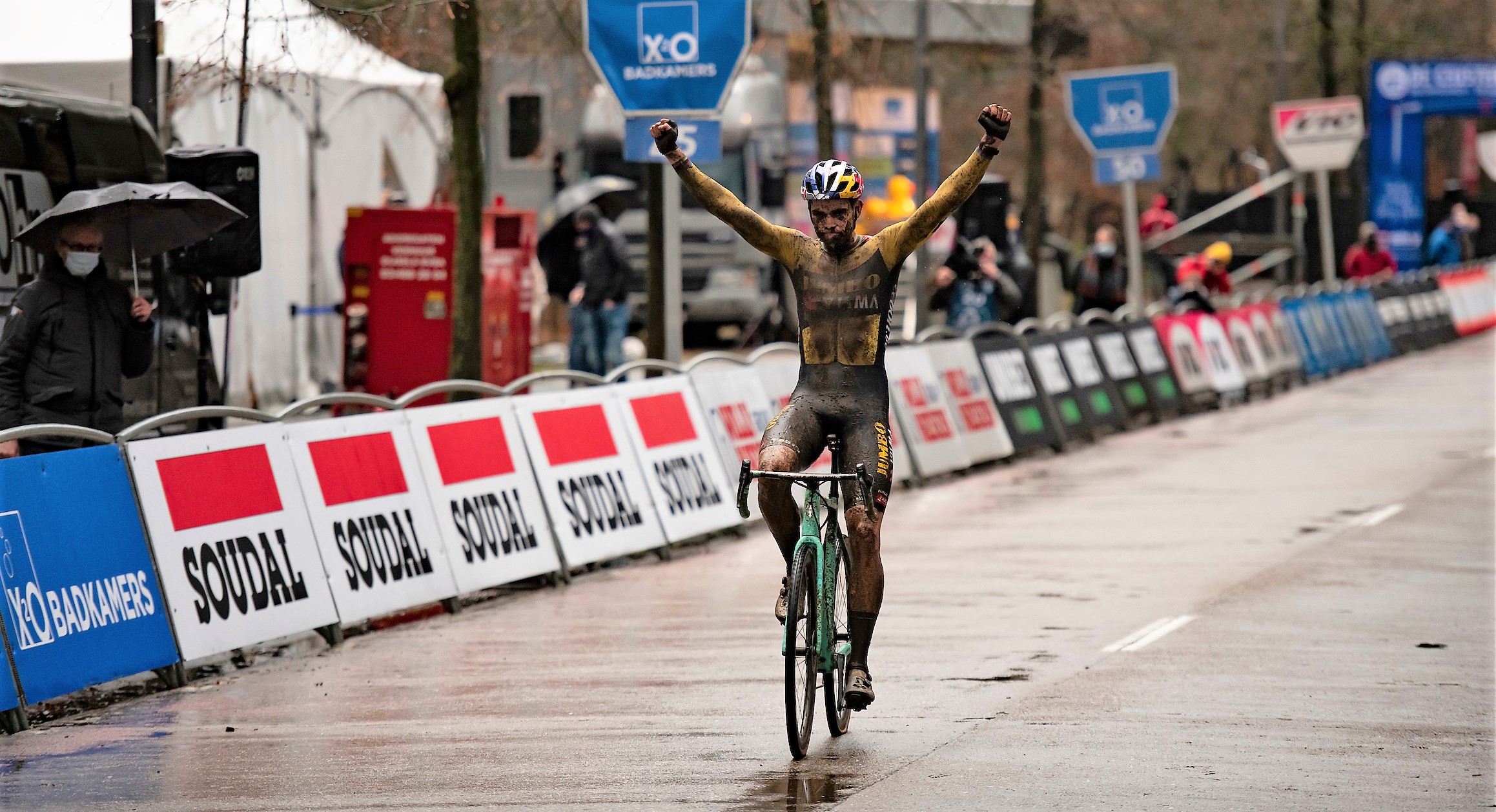 Wout van Aert wint in eigen gouw - Herentals Crosst