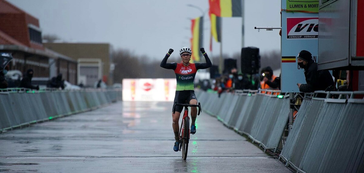 Sanne Cant soleert naar 13de opeenvolgende nationale veldrittitel