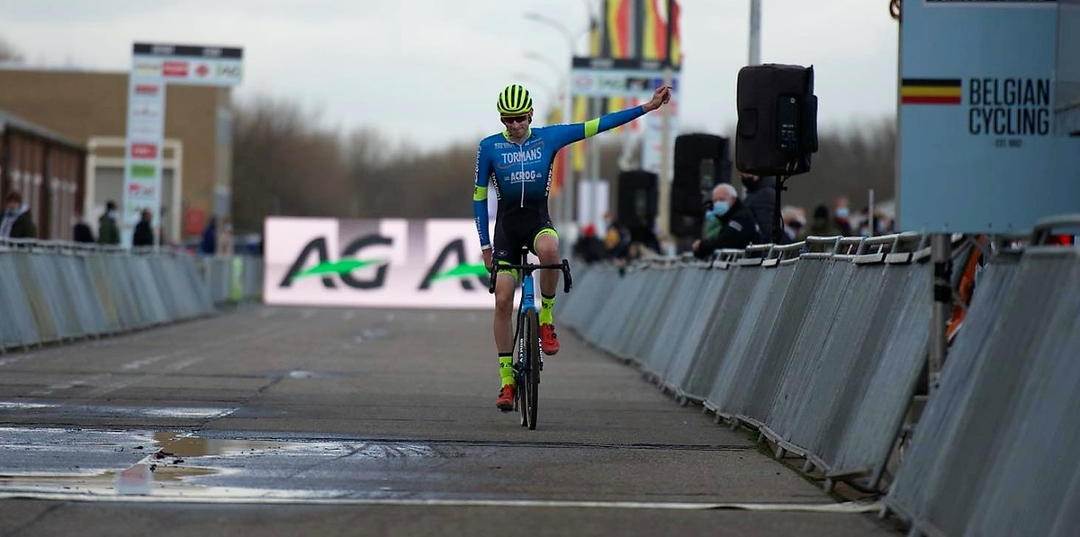 Arne Vrachten wint BK Elite zw credit TFoto.jpg (373 KB)