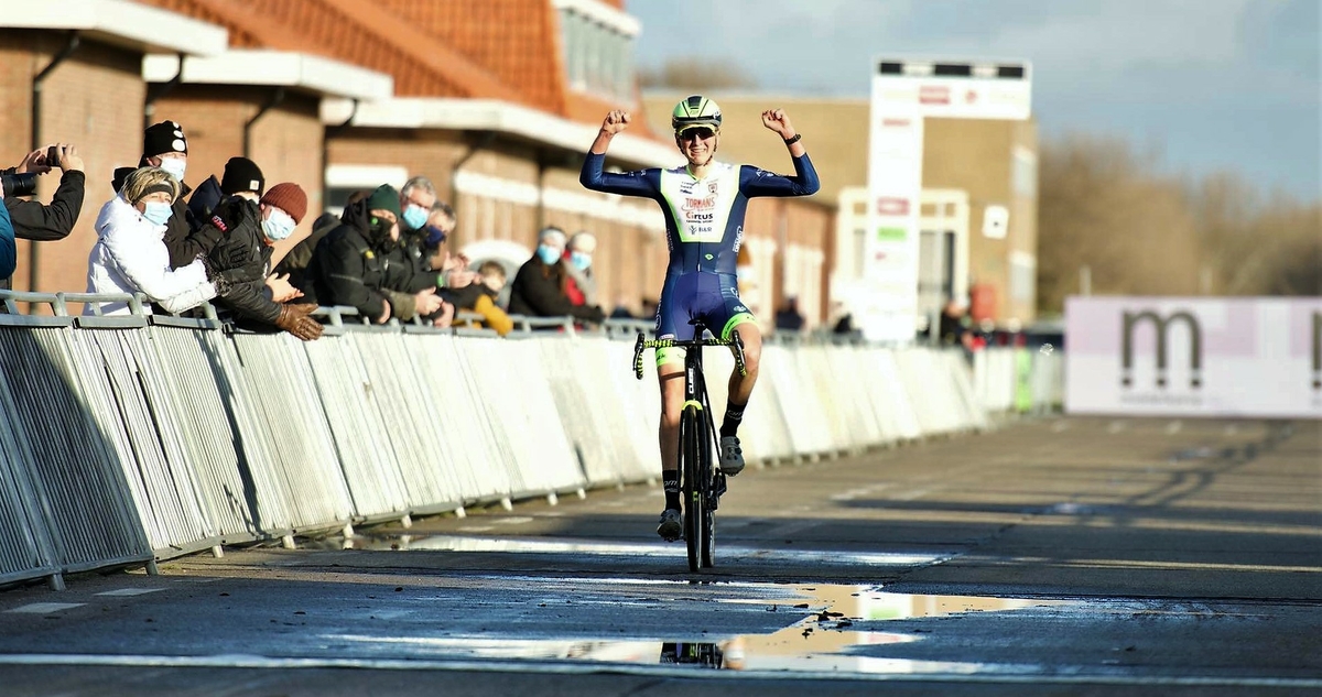 Emiel Verstrynge wint BK 2022 credit Tfoto.jpg (508 KB)