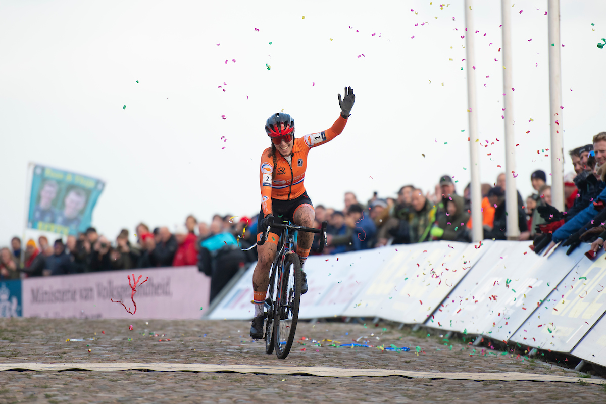 Shirin van Anrooij topt volledig Nederlands podium
