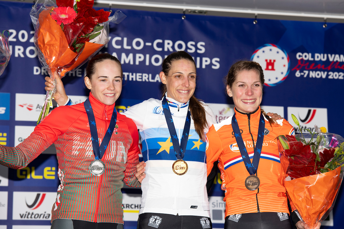 EKD_5904 podium dames.JPG (903 KB)