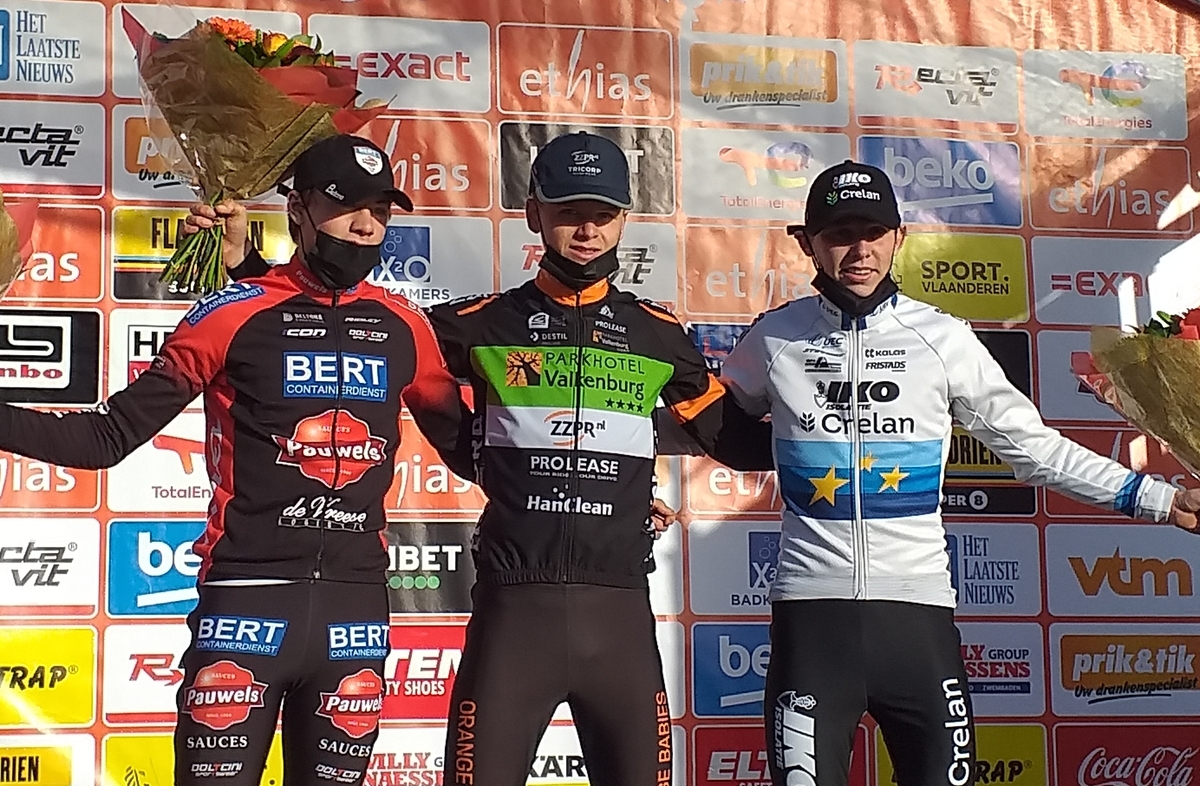 Essen podium juniores.jpg (745 KB)