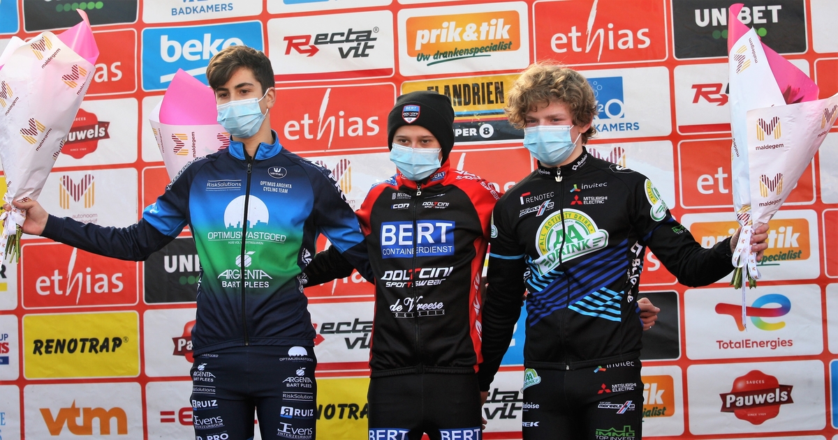 Maldegem 2022 podium nieuwelingen 2de jaars.jpg (632 KB)