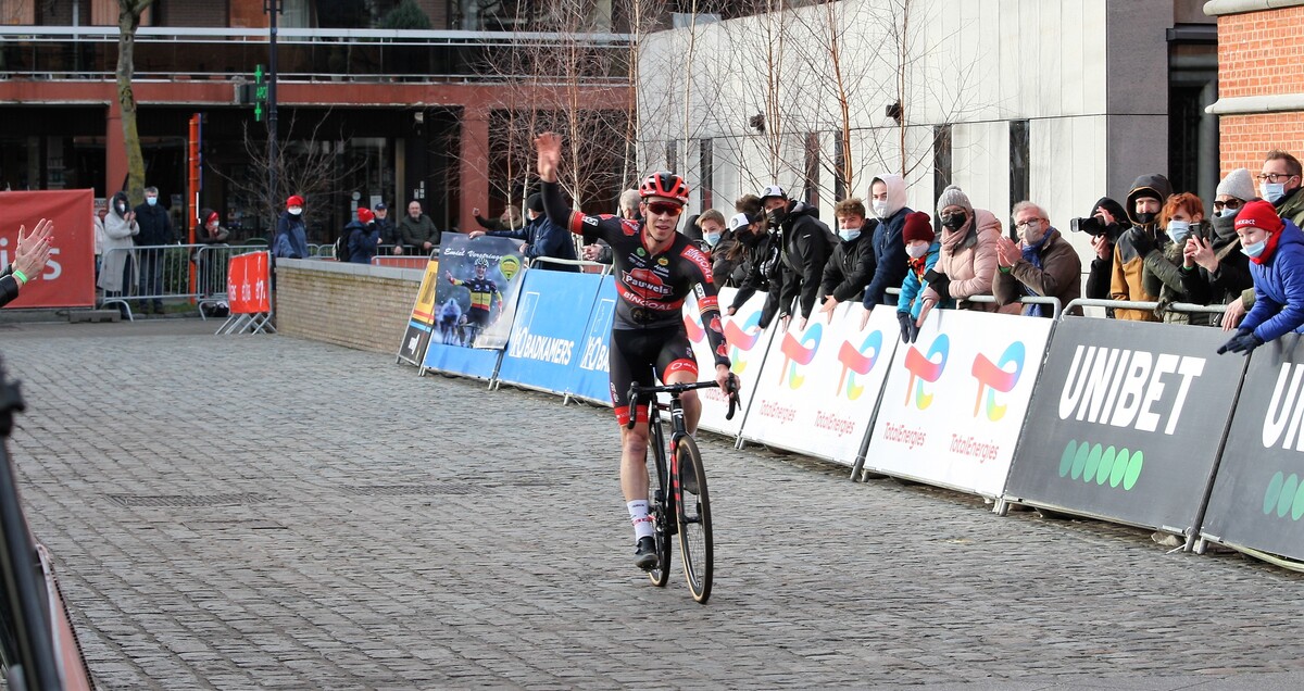 Laurens Sweeck triomfeert in Ethiascross Maldegem