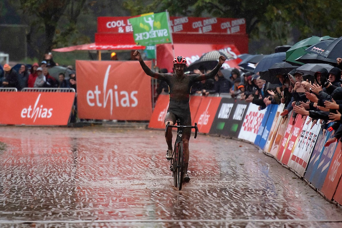 Wederom de zege voor Michael Vanthourenhout in de Berencross